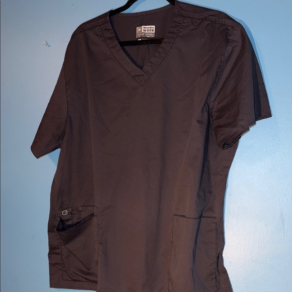 Wonderwink v neck Scrub Top - Picture 1 of 5